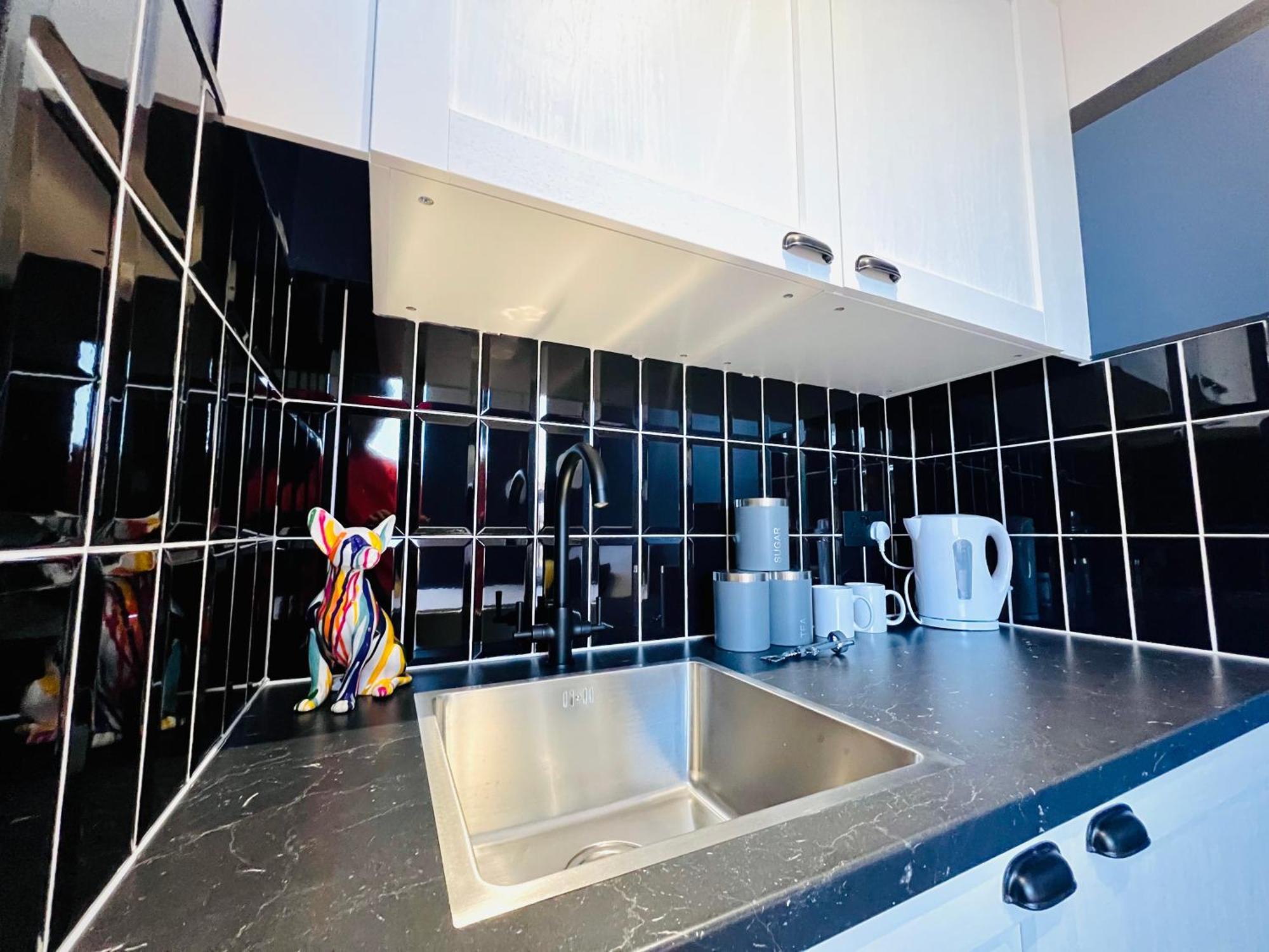 61 Studio, Ideal For Tourists High Recommend!!! London
