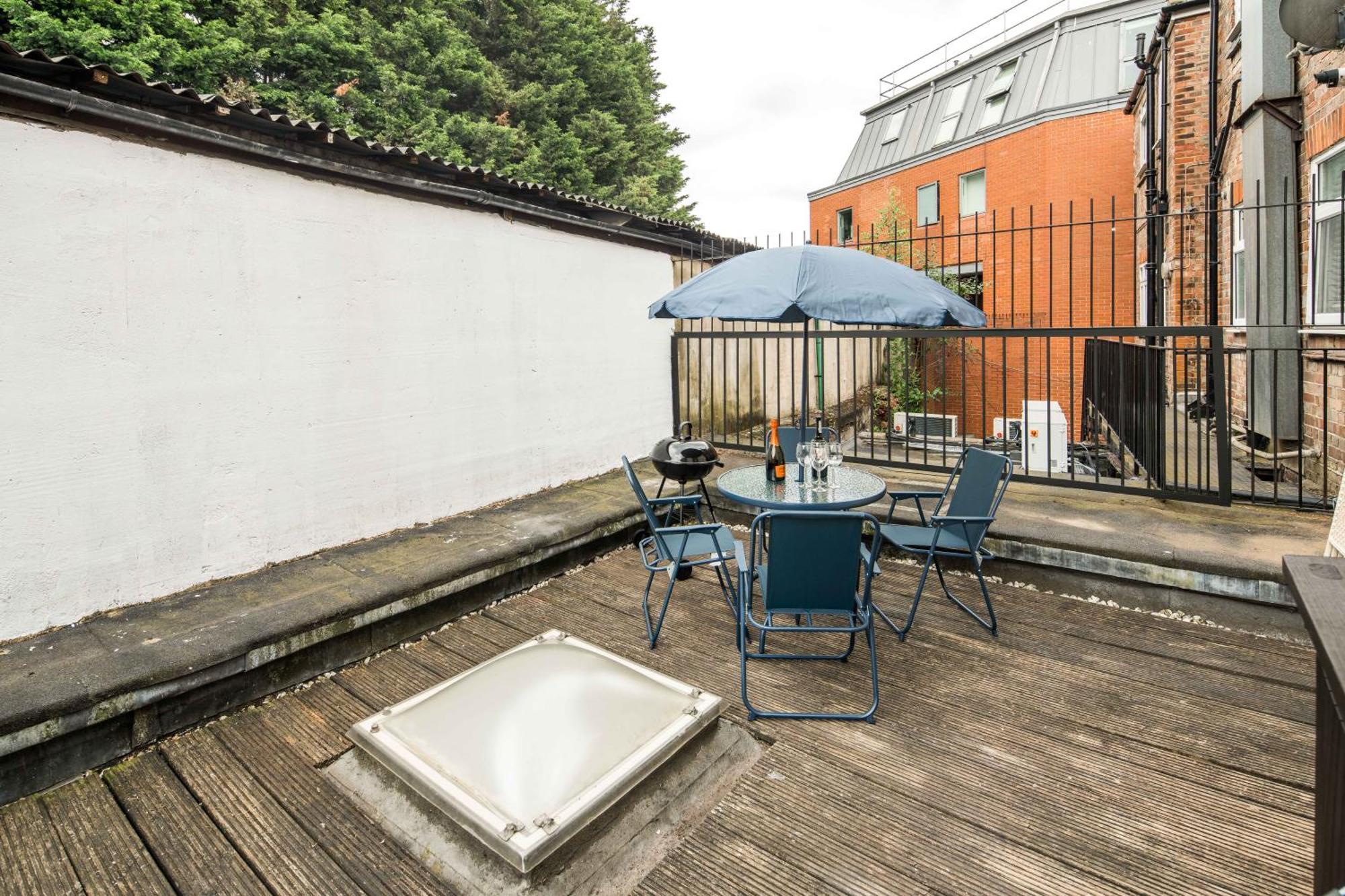 Serviced In Finchley Road London