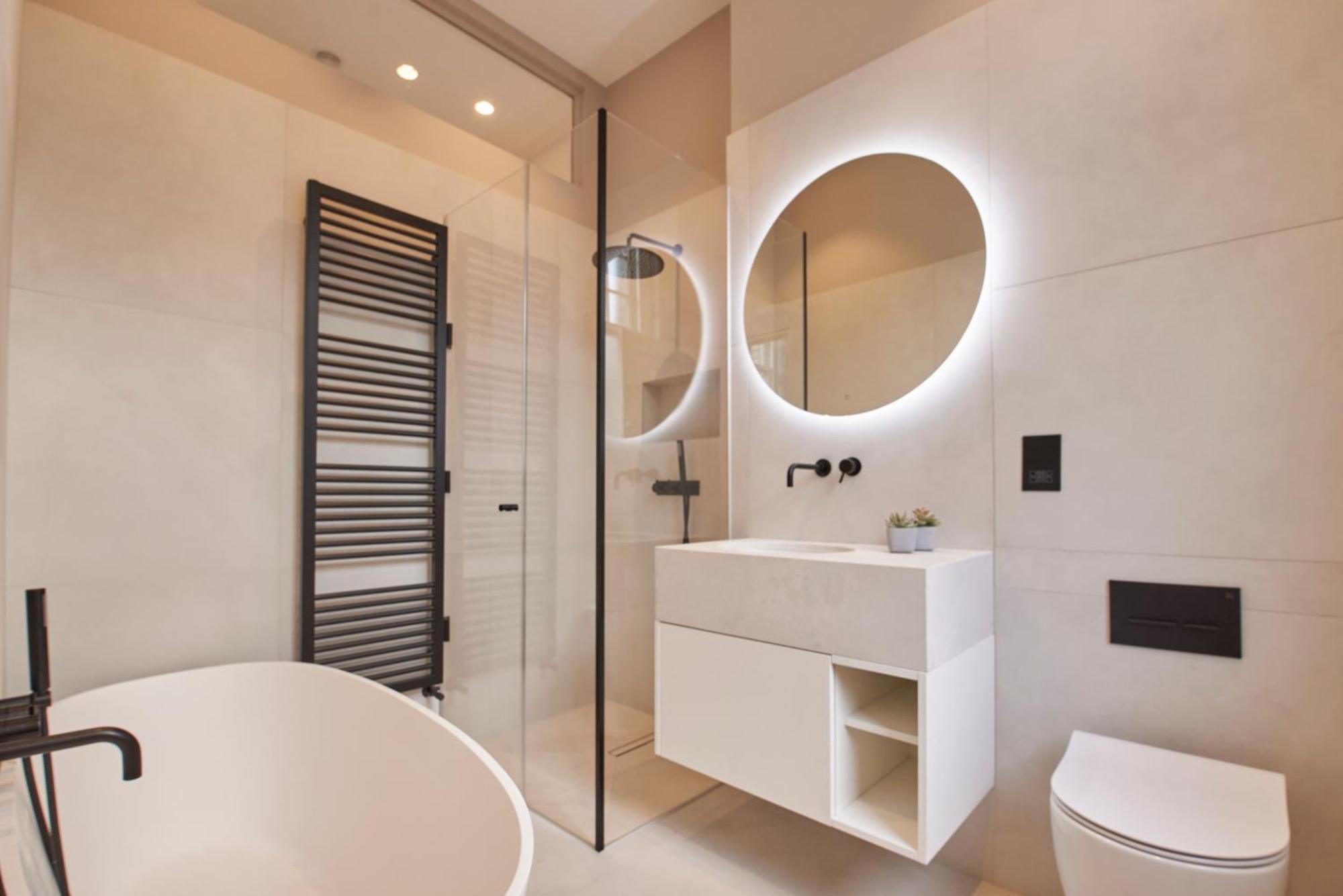 Prime Chelsea Apartment *