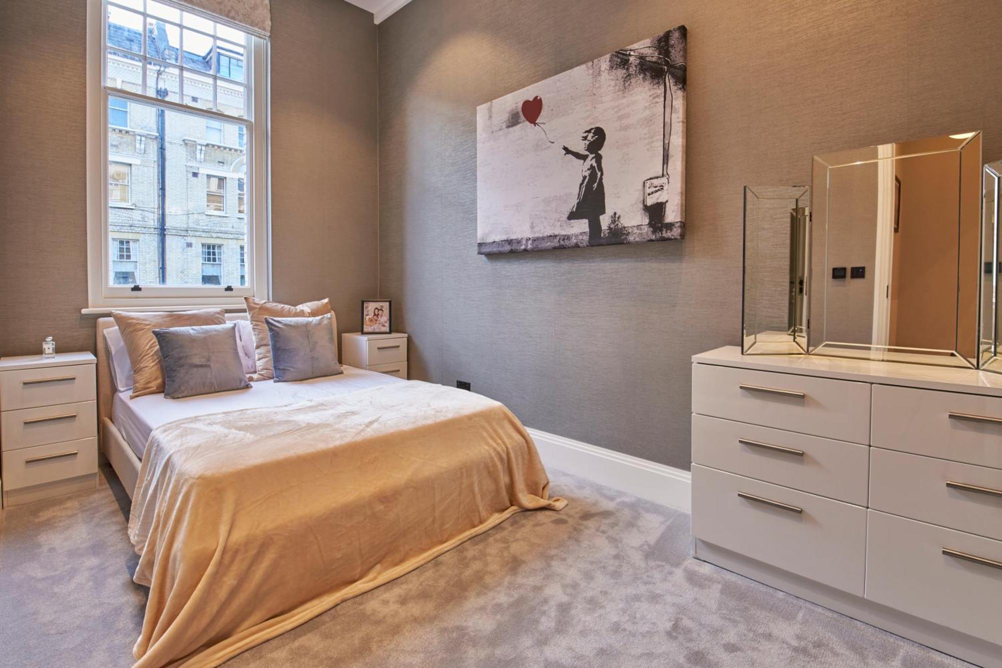 Prime Chelsea Apartment