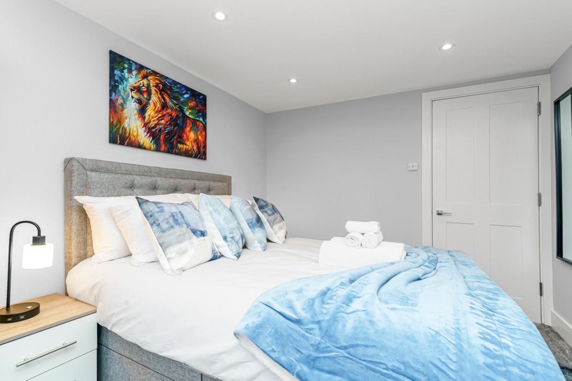 Elegant Hither Family London