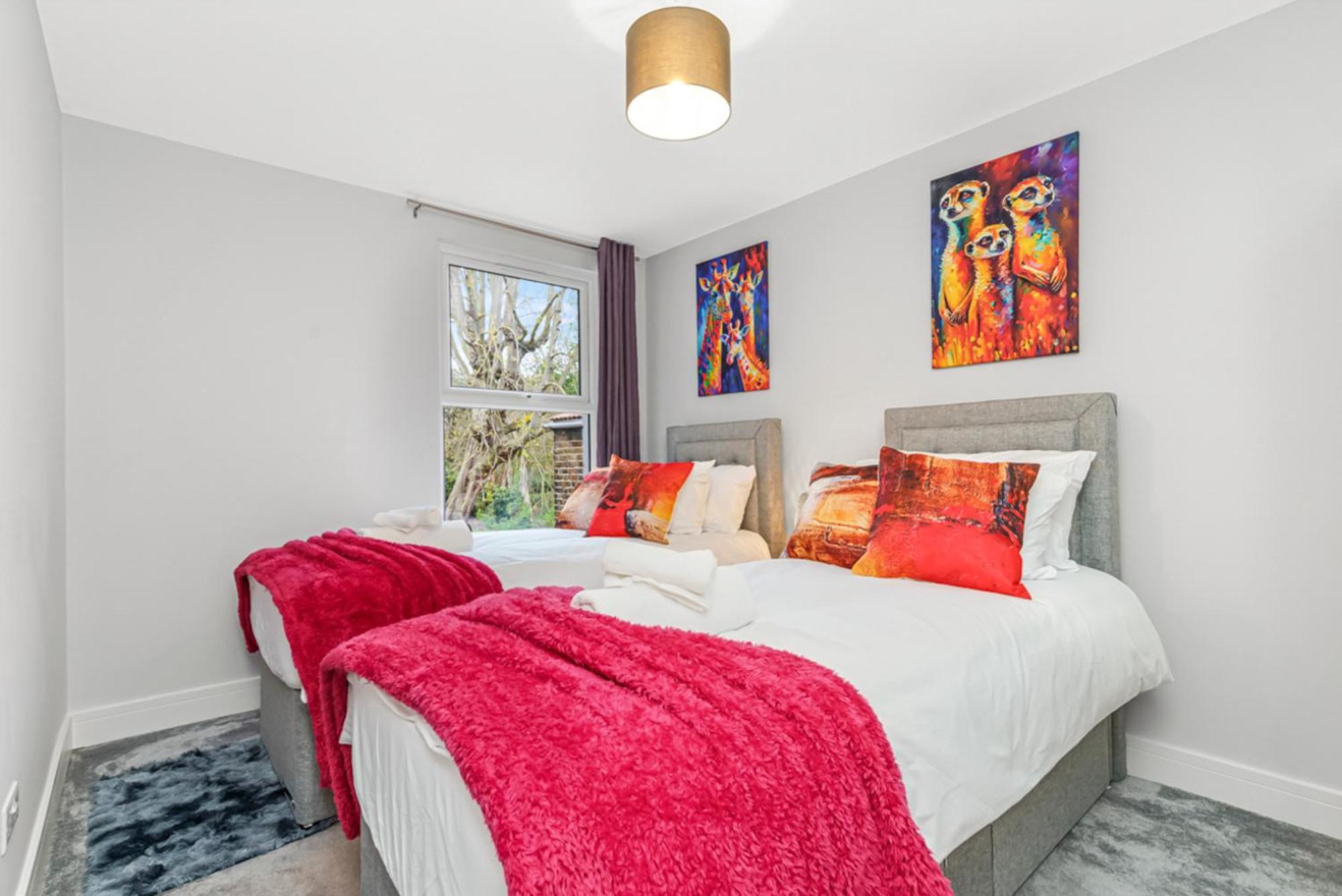 Elegant Hither Family Holiday home London