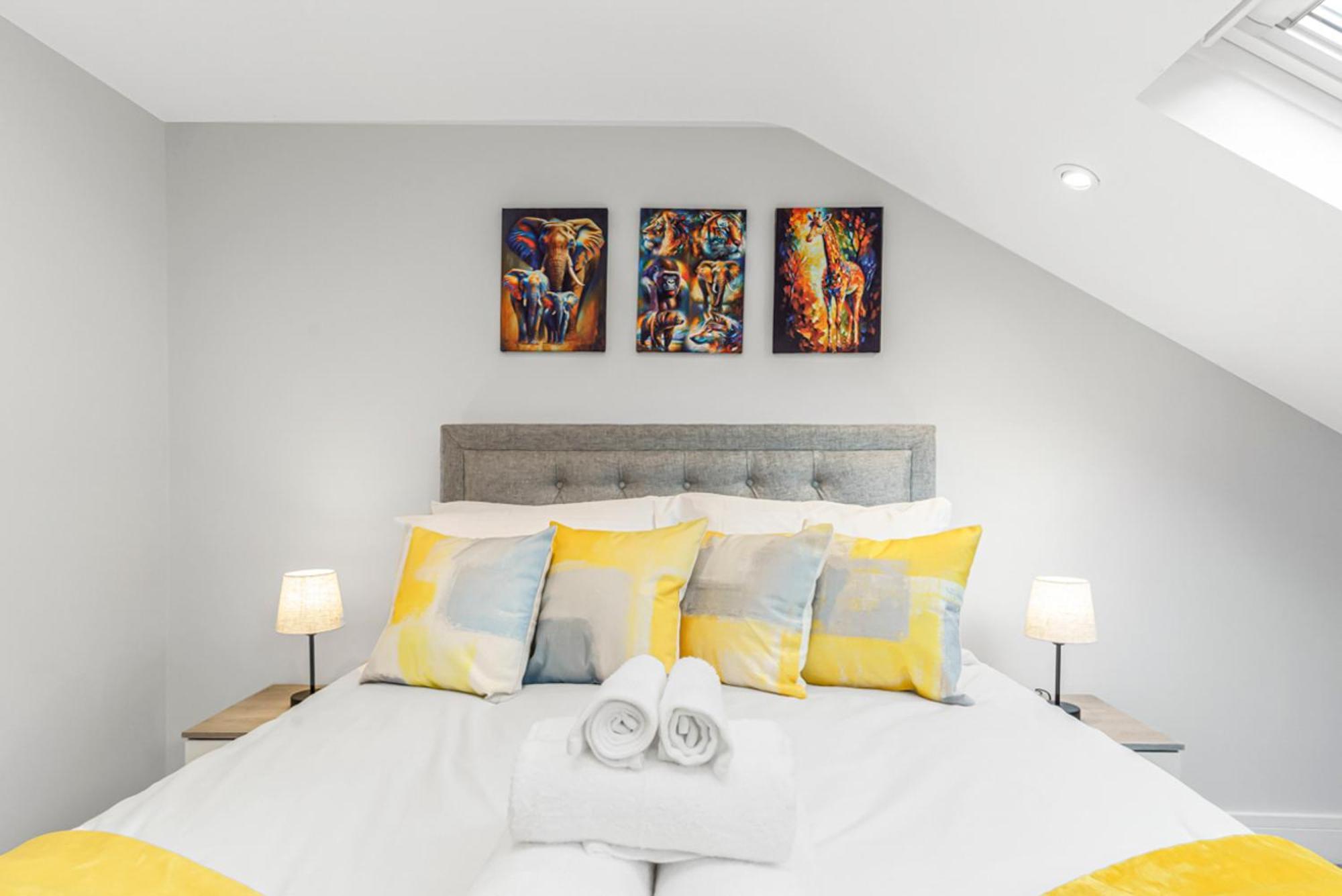 Elegant Hither Family * London