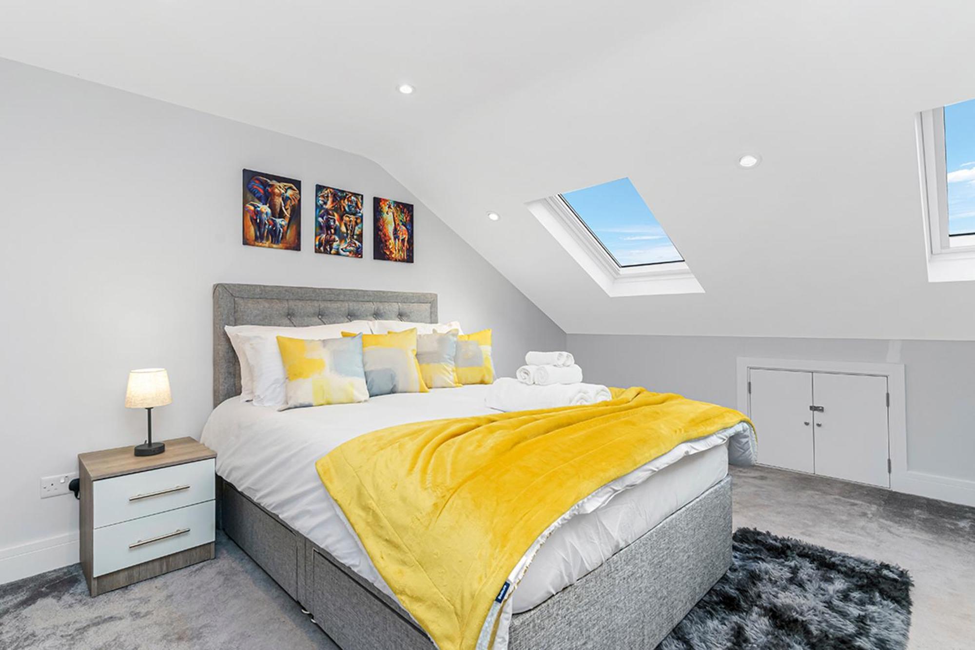 Elegant Hither Family London