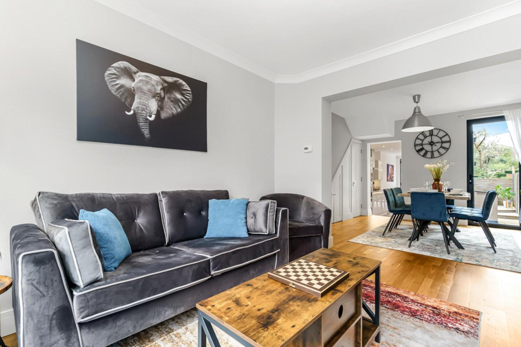Elegant Hither Family London