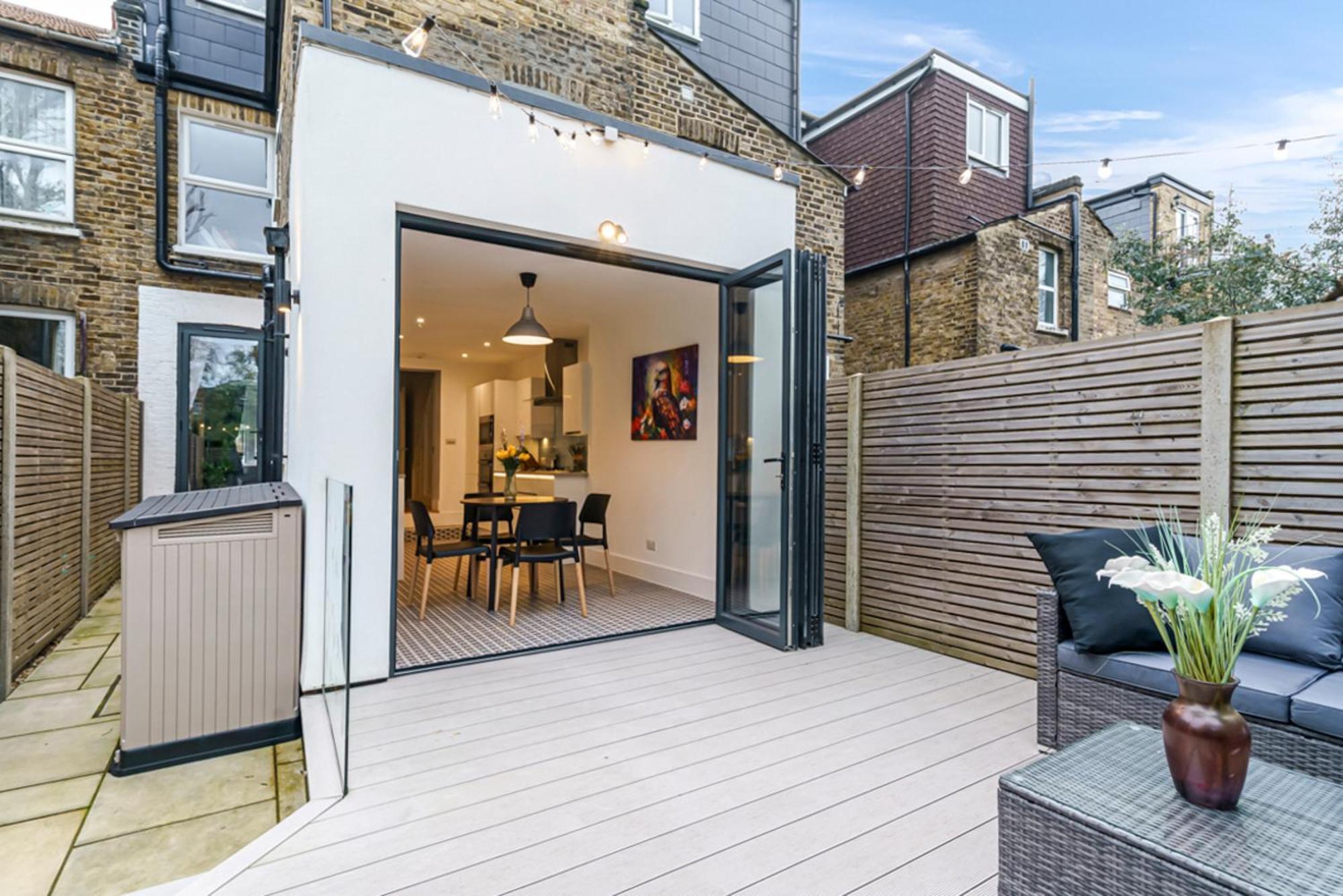 Elegant Hither Family Holiday home London