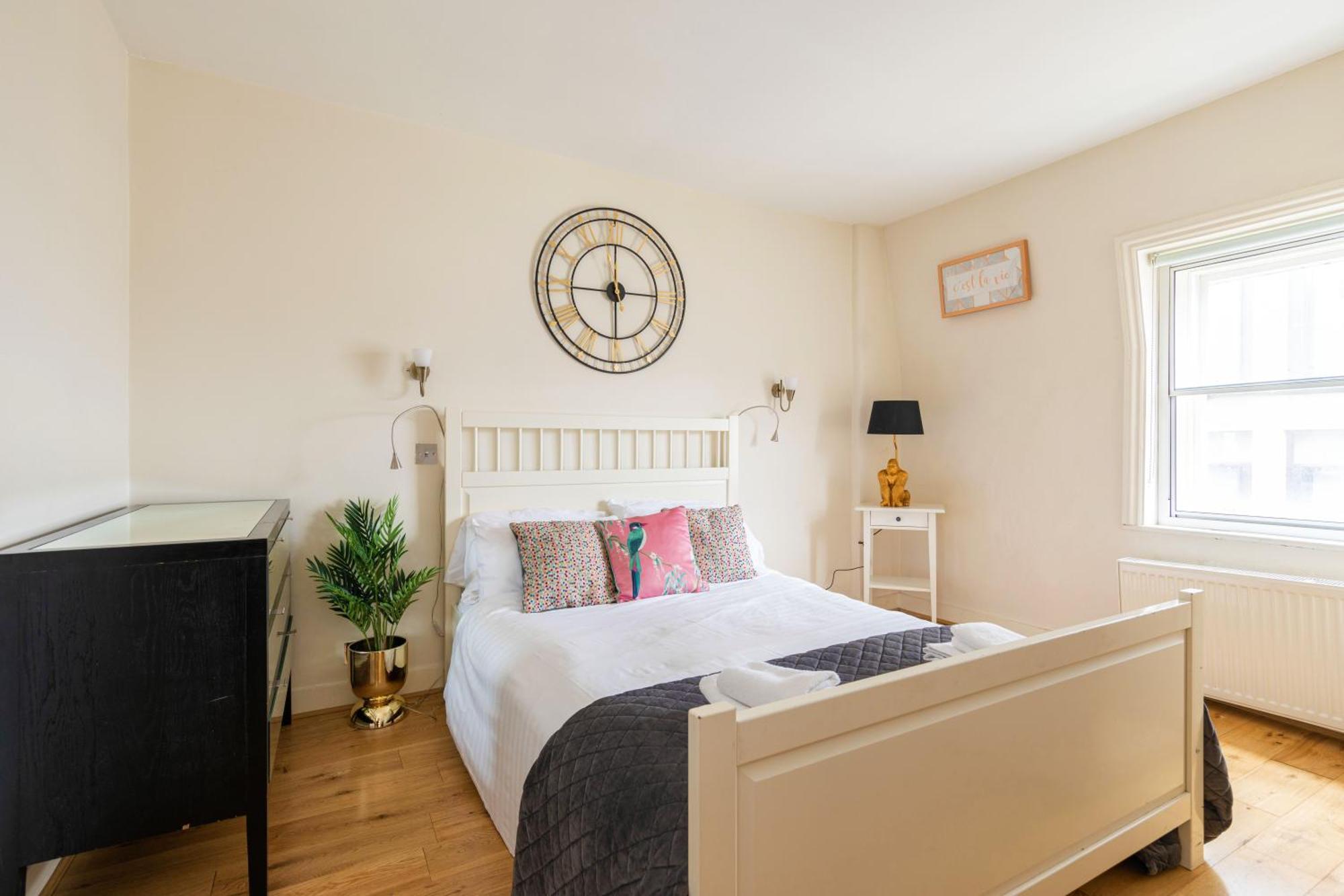 Apartment Prime Location One-bed By Bond Street *