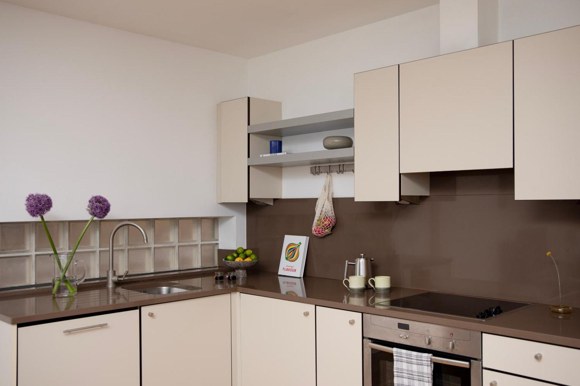 Bob W Tower Hill Residences Apartamento *