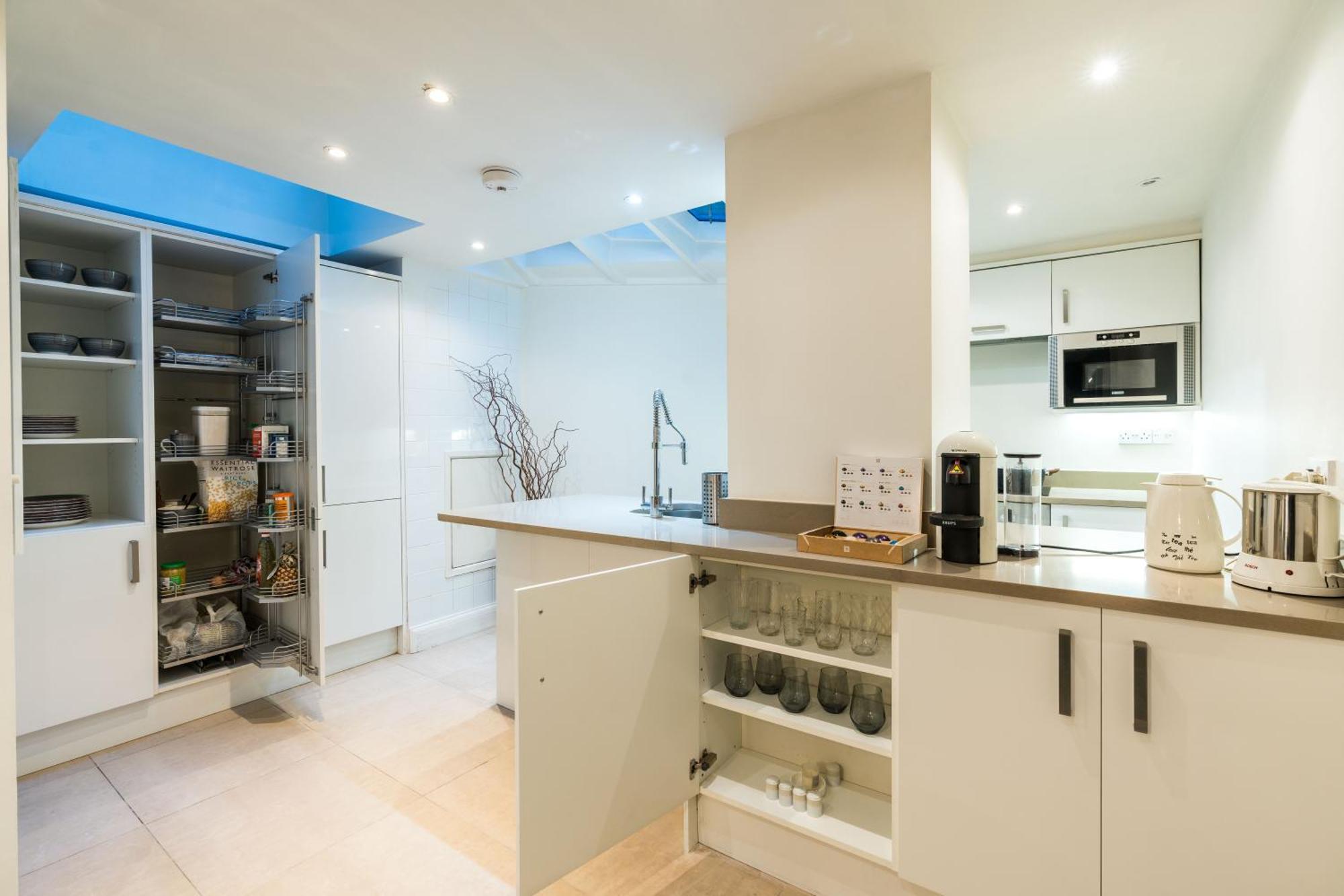 Buckinghampalace-belgravia-saintsjames-trafalgar Square-victoria Villa *