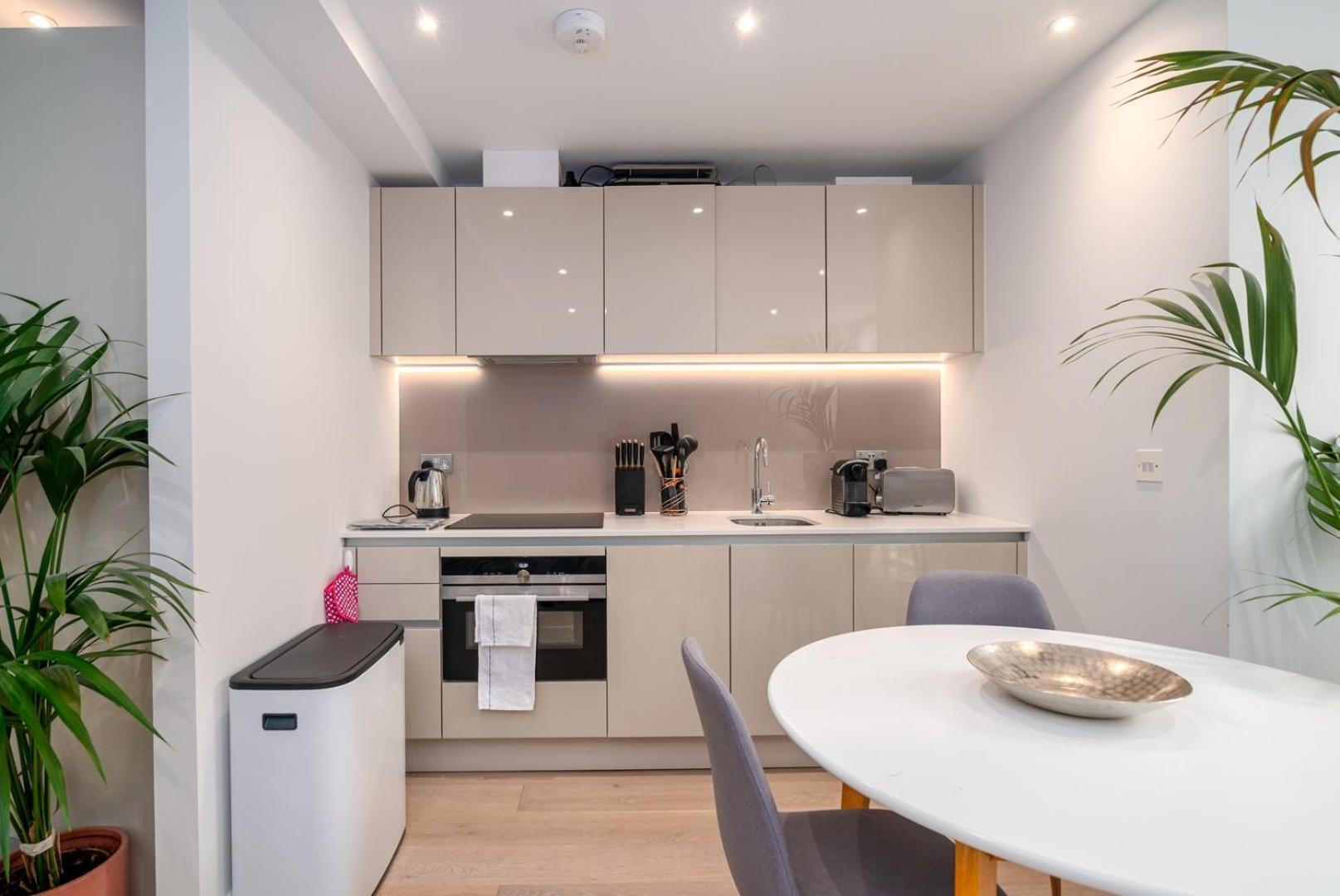 Guestready - Modern Studio For 2 In Albion Court Apartment London