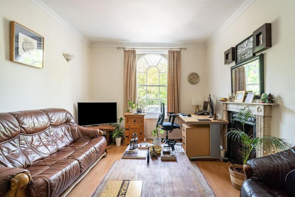 Central Shared Flat * London