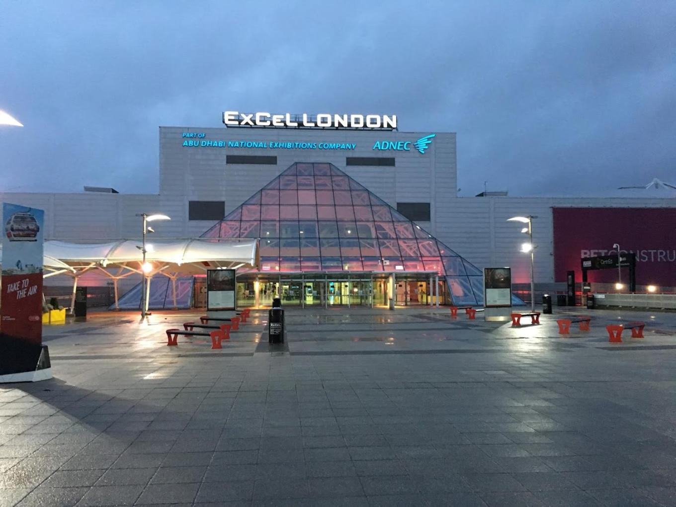 Roomzzz Near The Excel Exhibition Centre Royal Victoria O2 Arena Central 24 Hour Self Check-in Guest house *