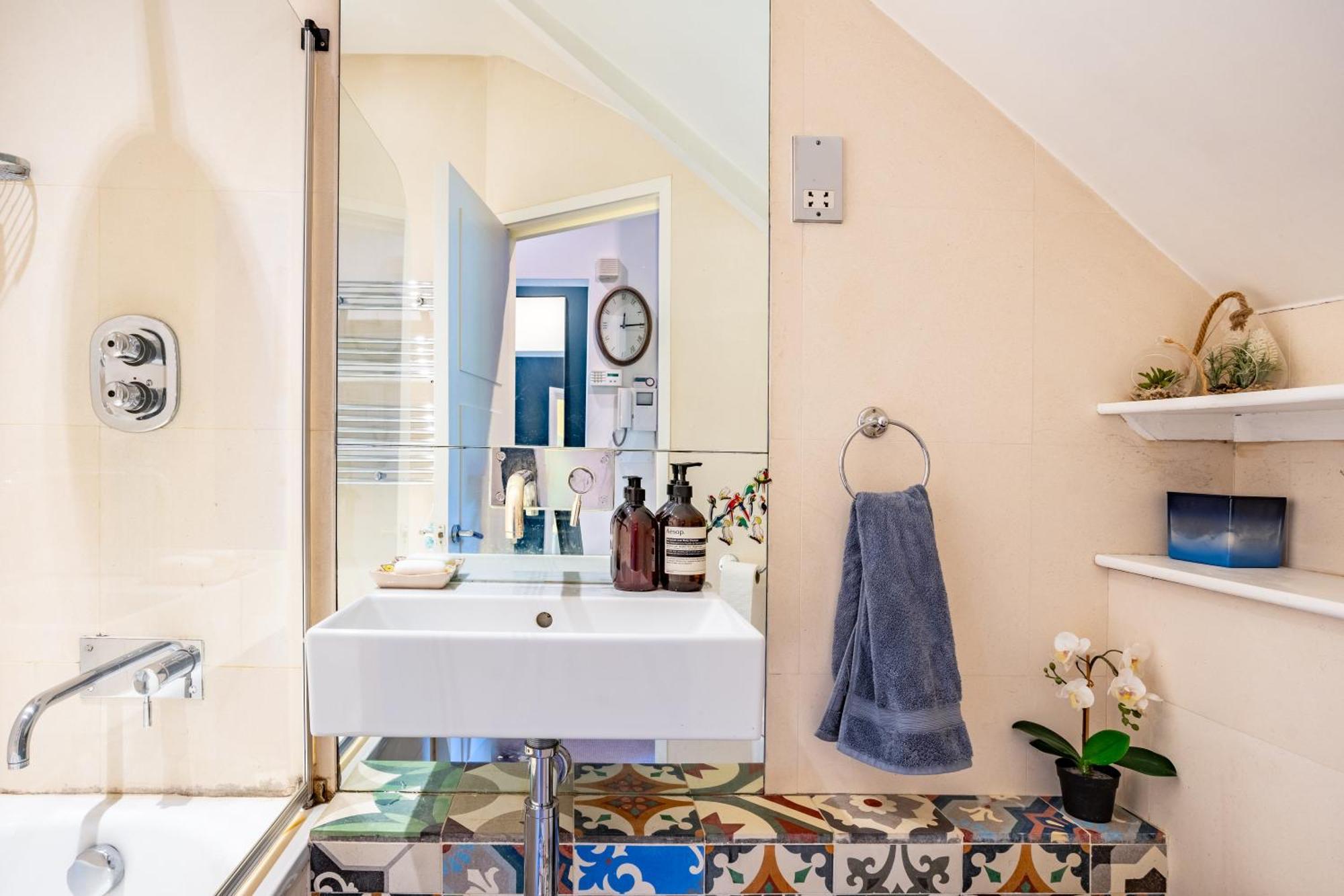 Top-quality Flat In * London