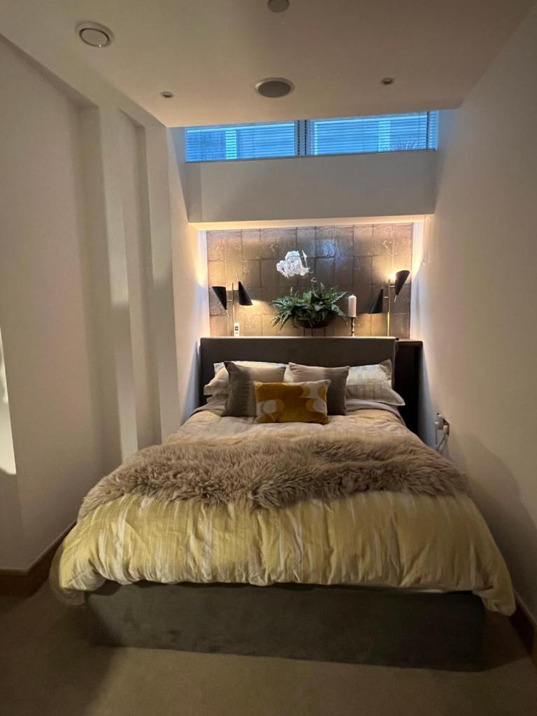 Luxurious 2 Bedroon Flat In The Heart Of *