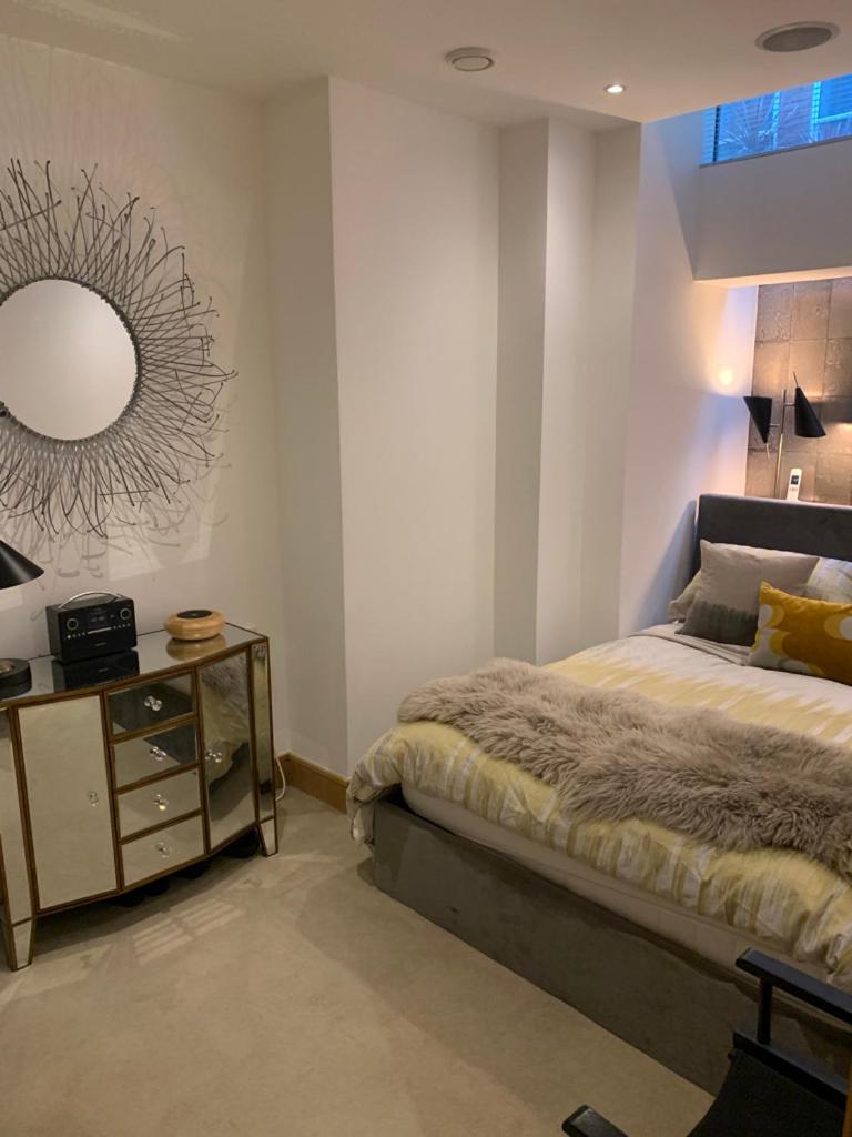 Luxurious 2 Bedroon Flat In The Heart Of Apartment