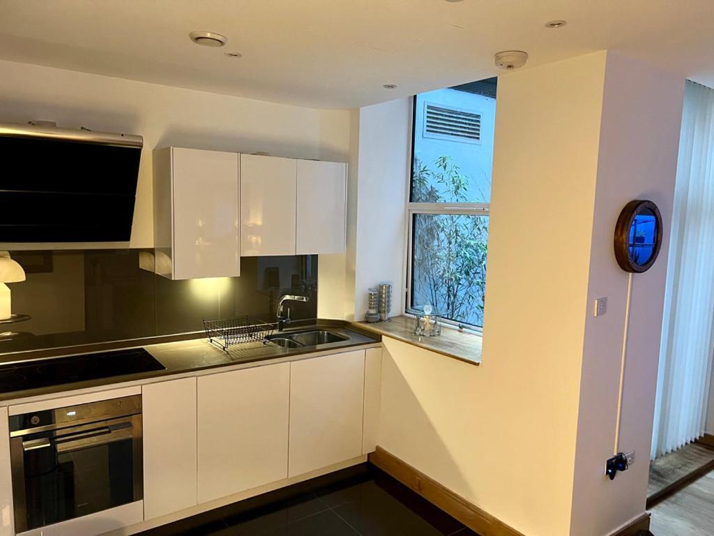 Luxurious 2 Bedroon Flat In The Heart Of London