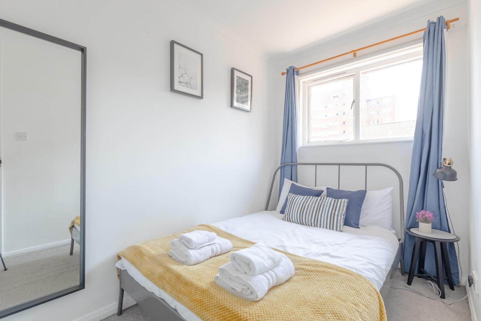 Lovely 4 Bedroom House With Garden Near Waterloo * Londres