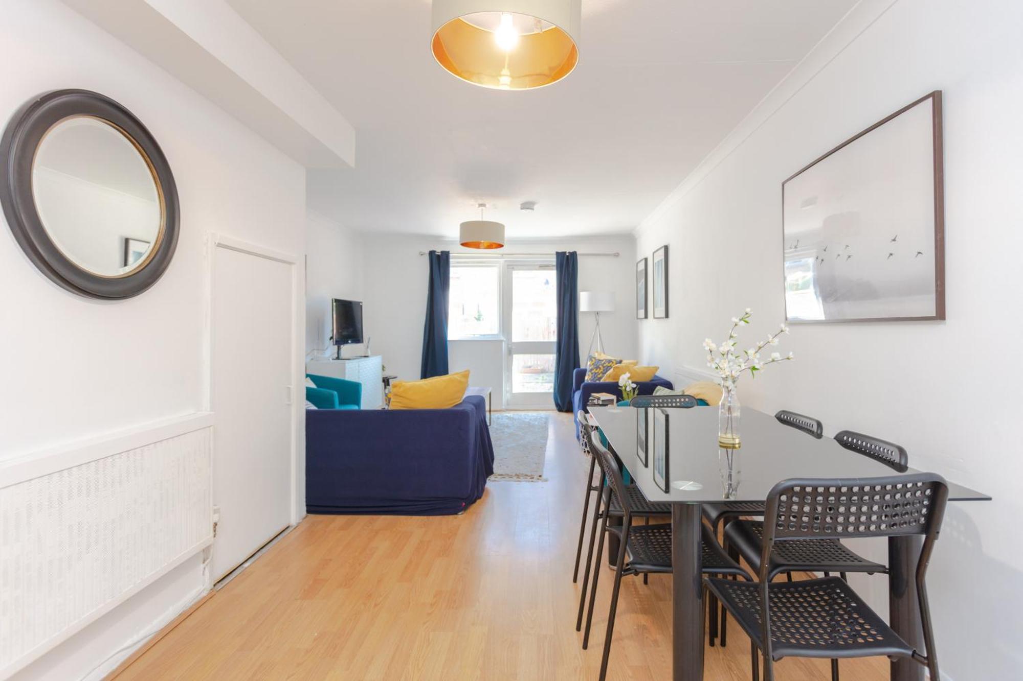 Lovely 4 Bedroom House With Garden Near Waterloo * Londres