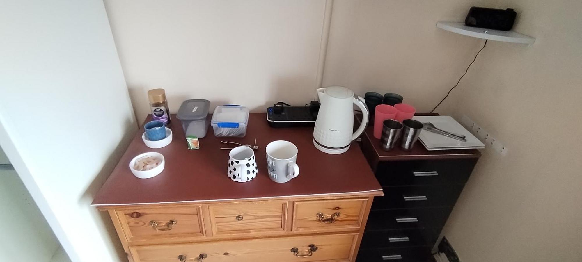 Airport, Excel, Univ Of East London, O2 Homestay *