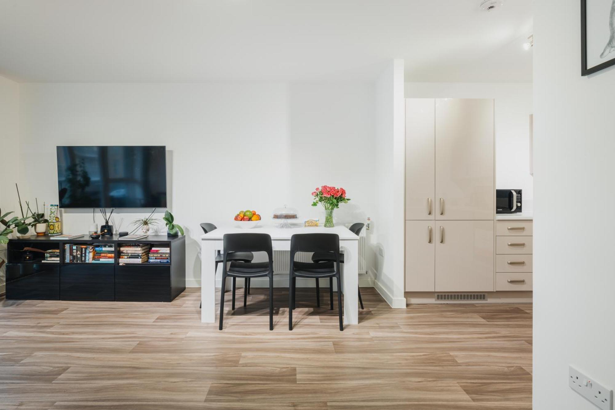 Homestay Brixton Village Flat- Private En-suite Double Bedroom *