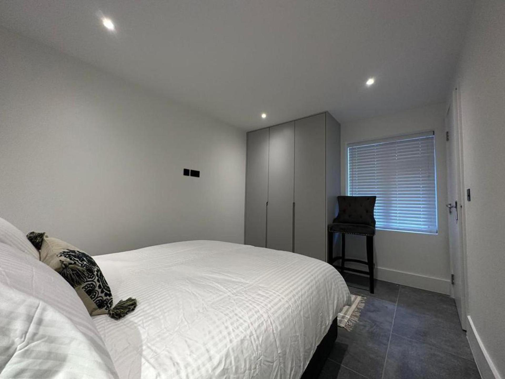 Ferienhaus Stylish Two Bedroom House In Kilburn