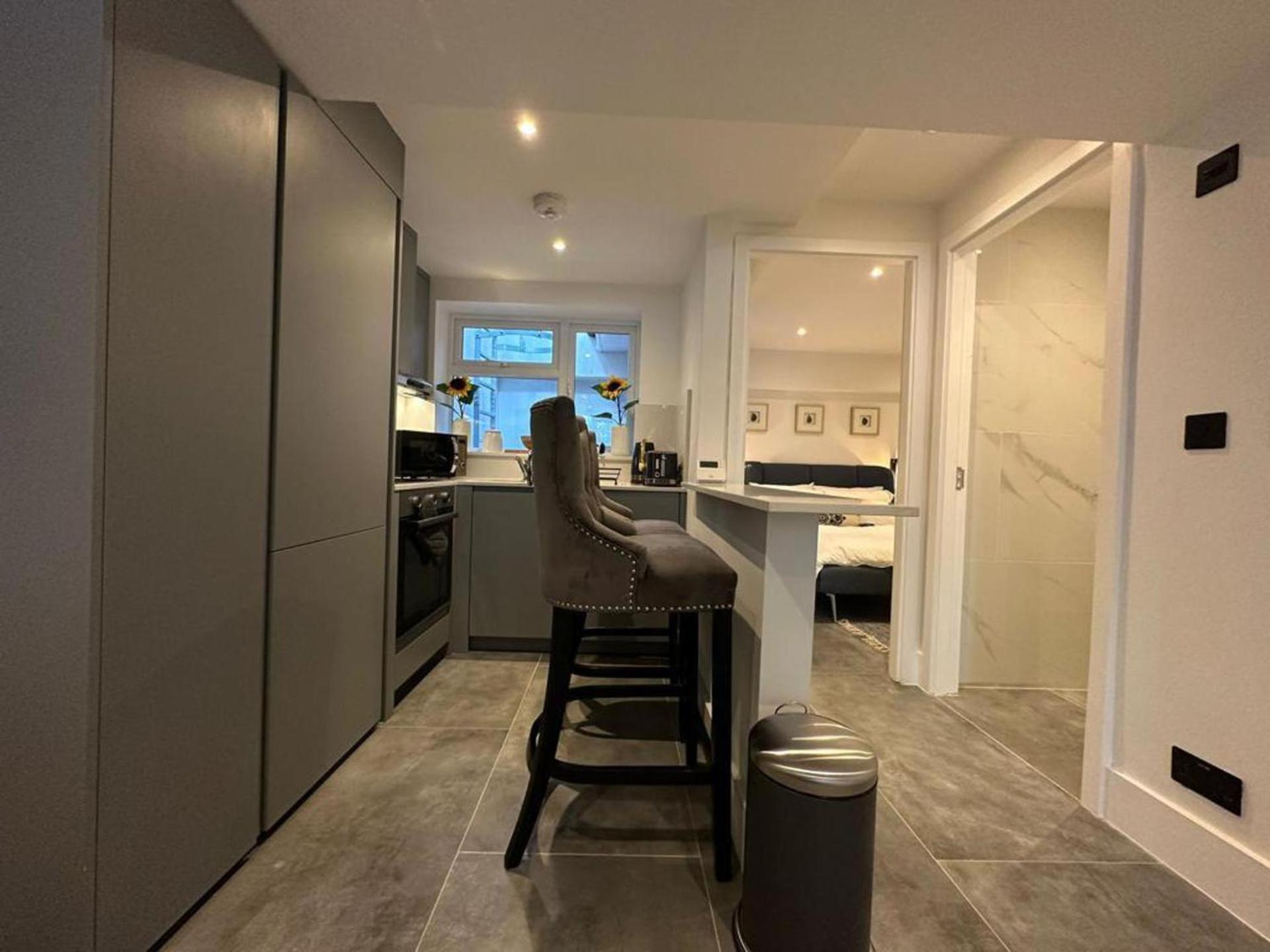 Stylish Two Bedroom House In Kilburn Ferienhaus