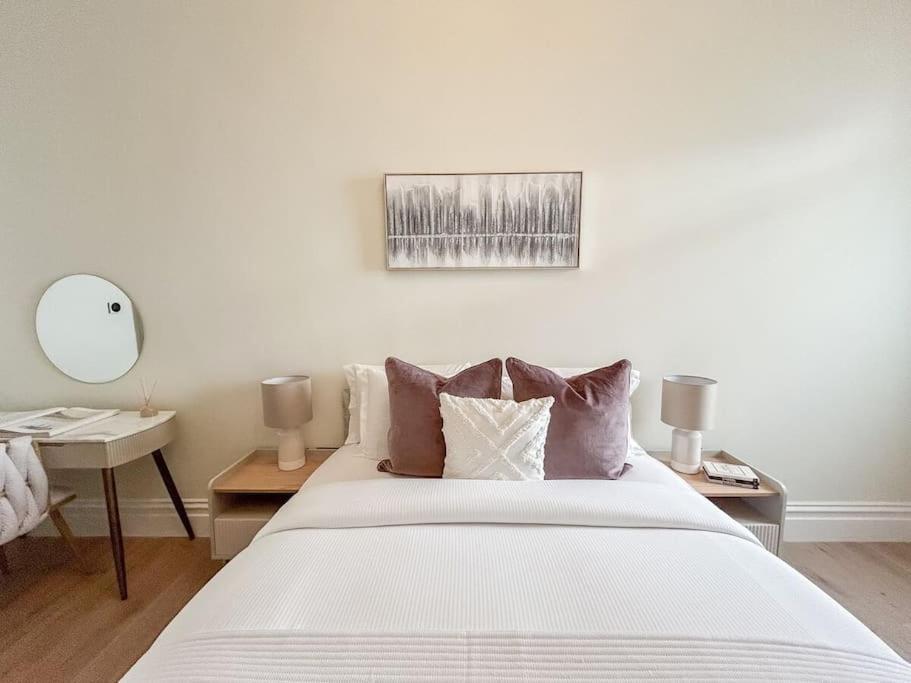 Stylish 2 Bed Flat On The Iconic Gloucester Road * Londres