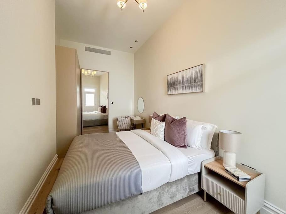 Stylish 2 Bed Flat On The Iconic Gloucester Road * Londres