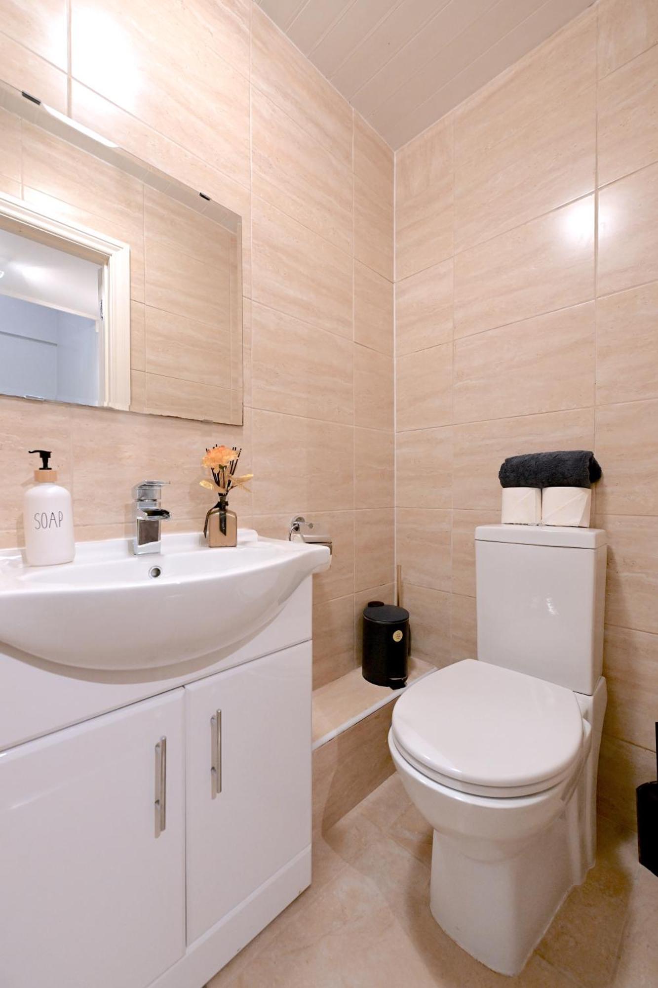3 Bedroom House In Euston, Patio & Bbq Holiday home