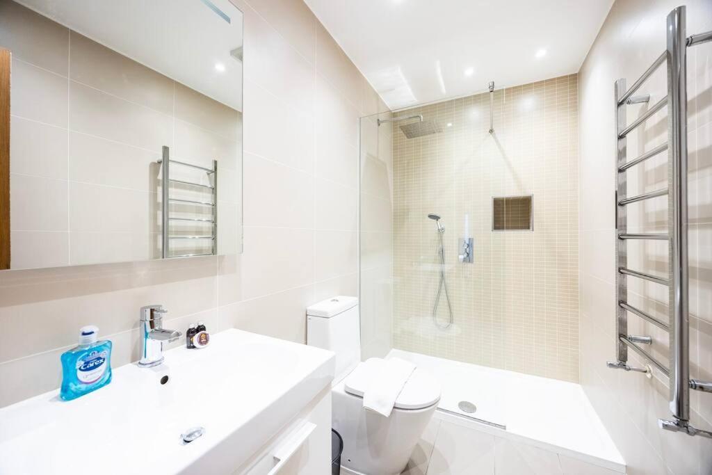 Smart Kensington Retreat 2br Apartment London