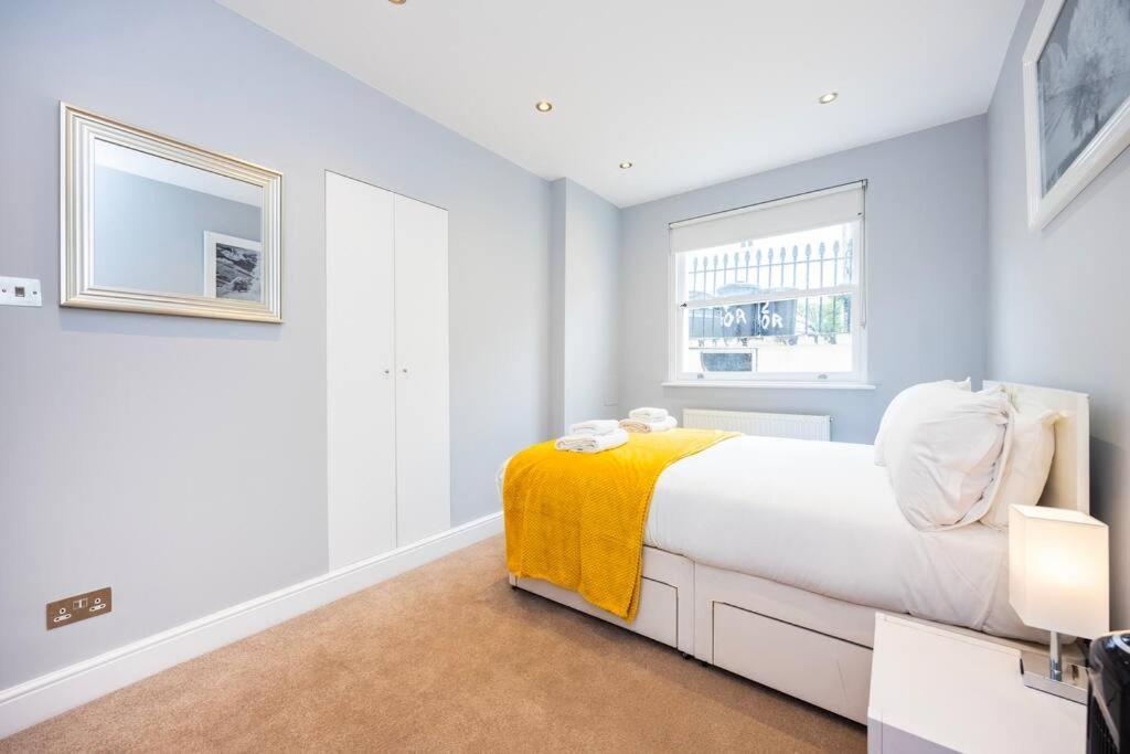 Smart Kensington Retreat 2br Apartment