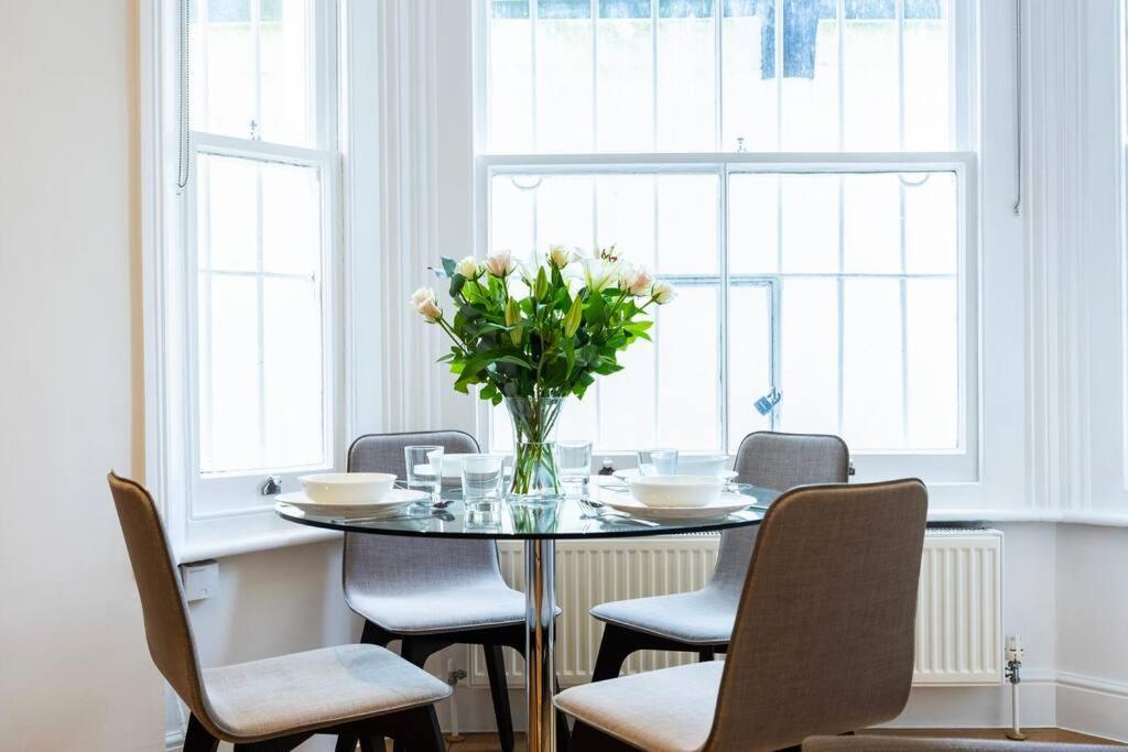 Smart Kensington Retreat 2br Apartment *
