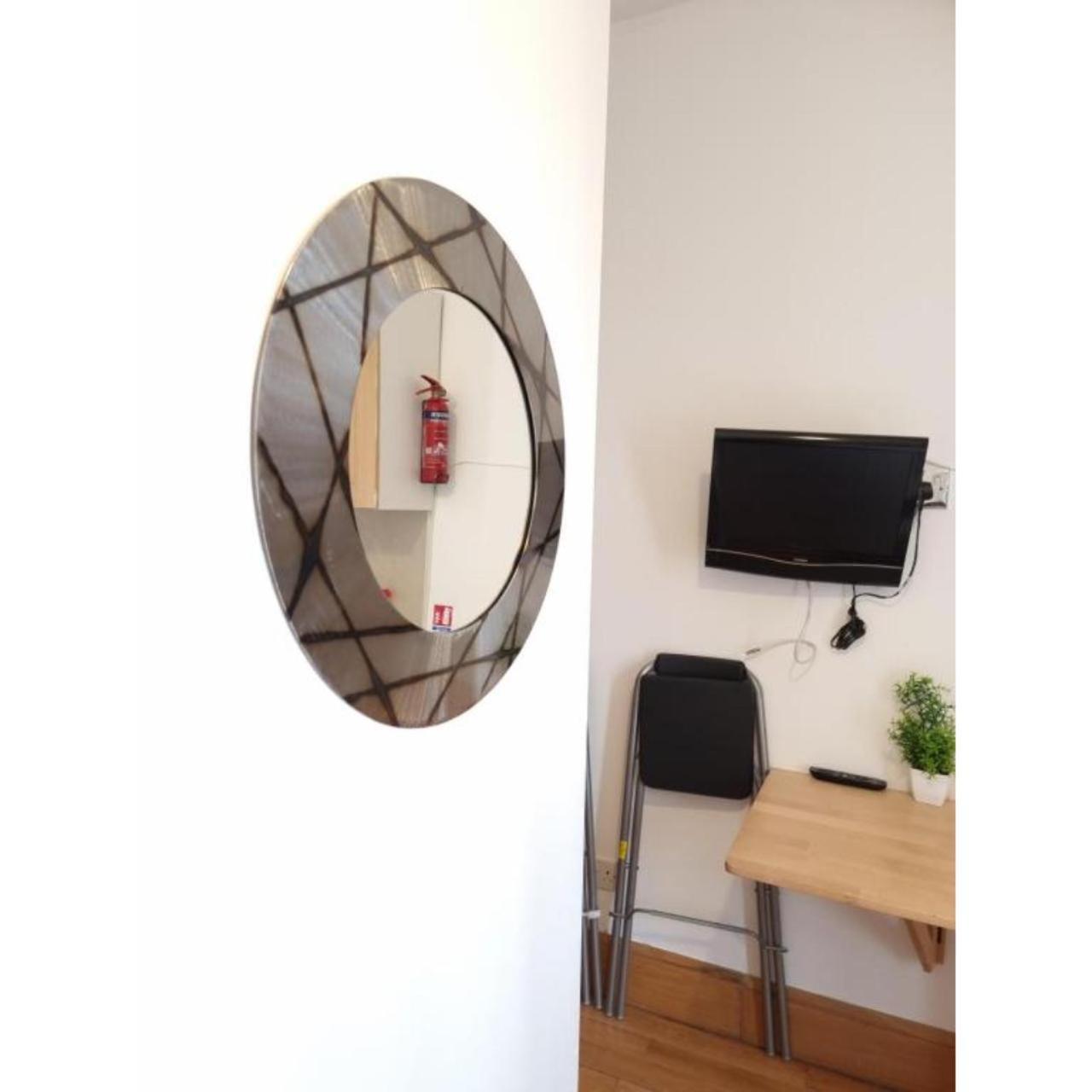 Apartment F204-compact 2nd Flr Fits 2-near Hyde Park *