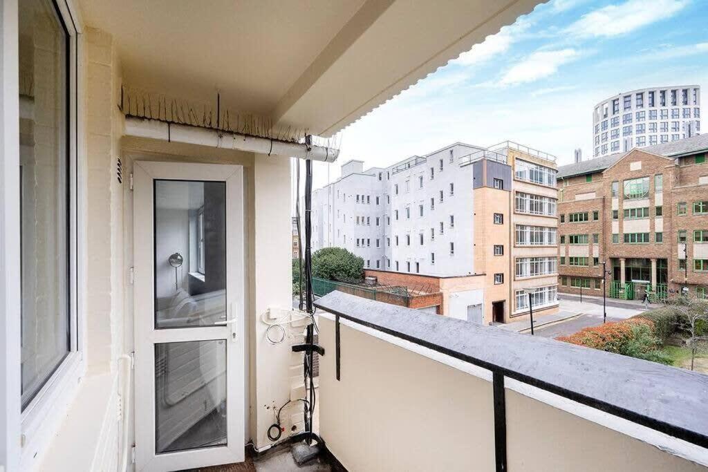 Charming In The Pleydell Estate London