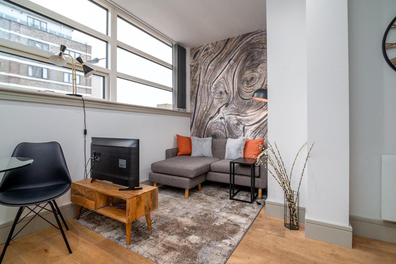Guestready - Whitechapel Kindred *