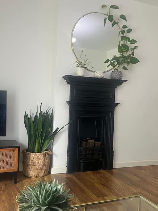 Beautiful 1 Bedroom House With Garden London