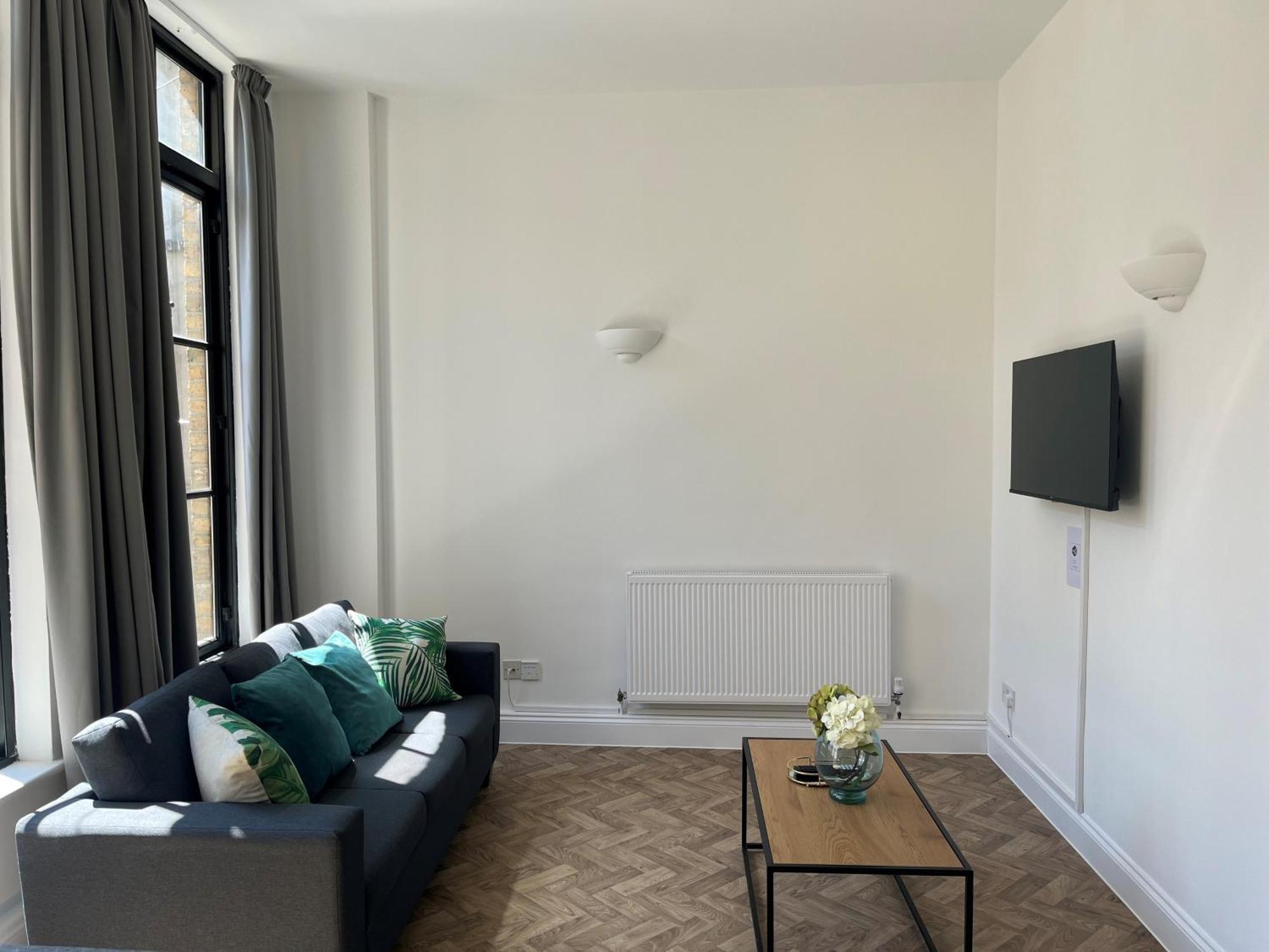Access Farringdon Apartment London