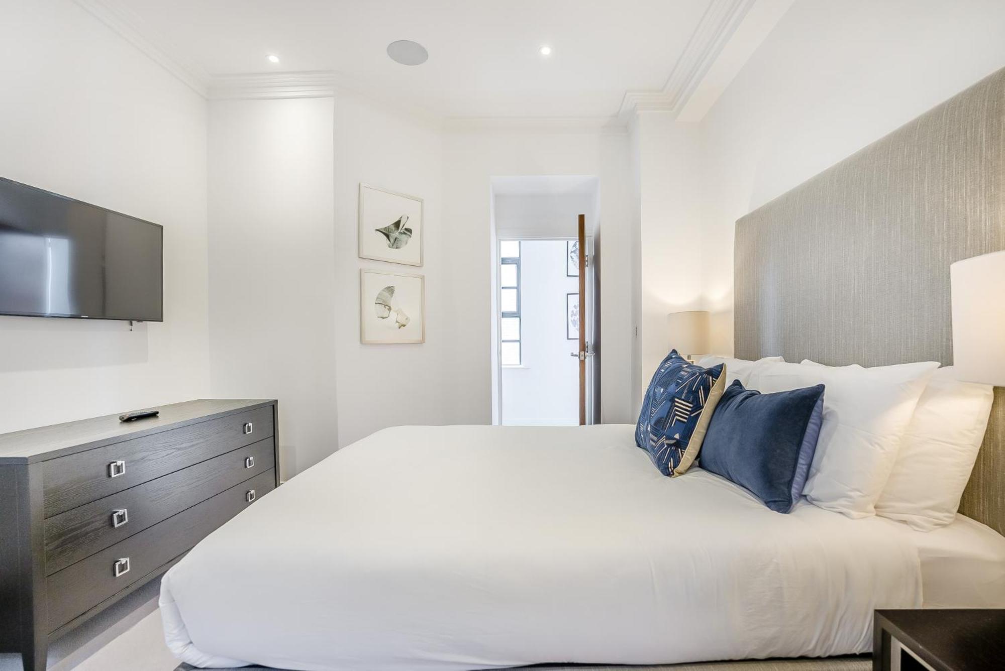 Apartment Palace Wharf London