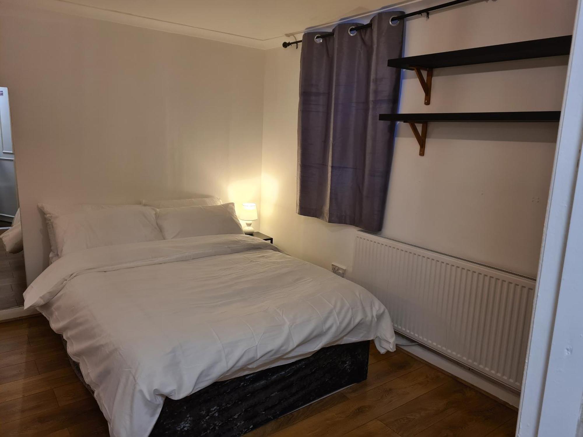 4br-2ensuite-10mincentrallondon-sleeps11-parking Casa de férias *