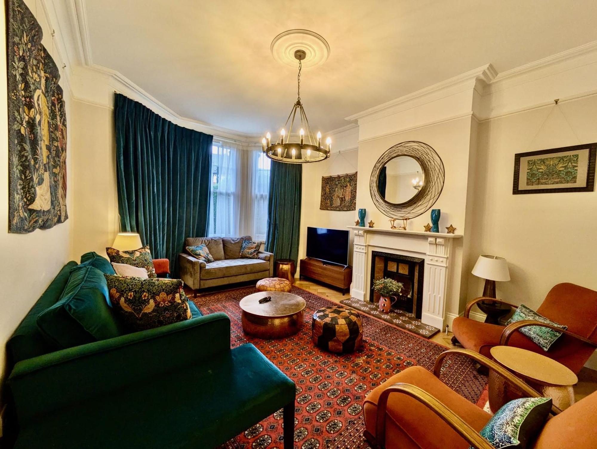 Impressive 5br Family In Leafy Casa de férias *
