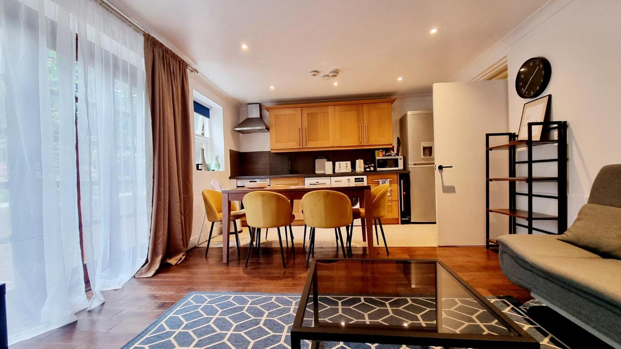 Apartamento Charming Victorian With Aircon In Londres