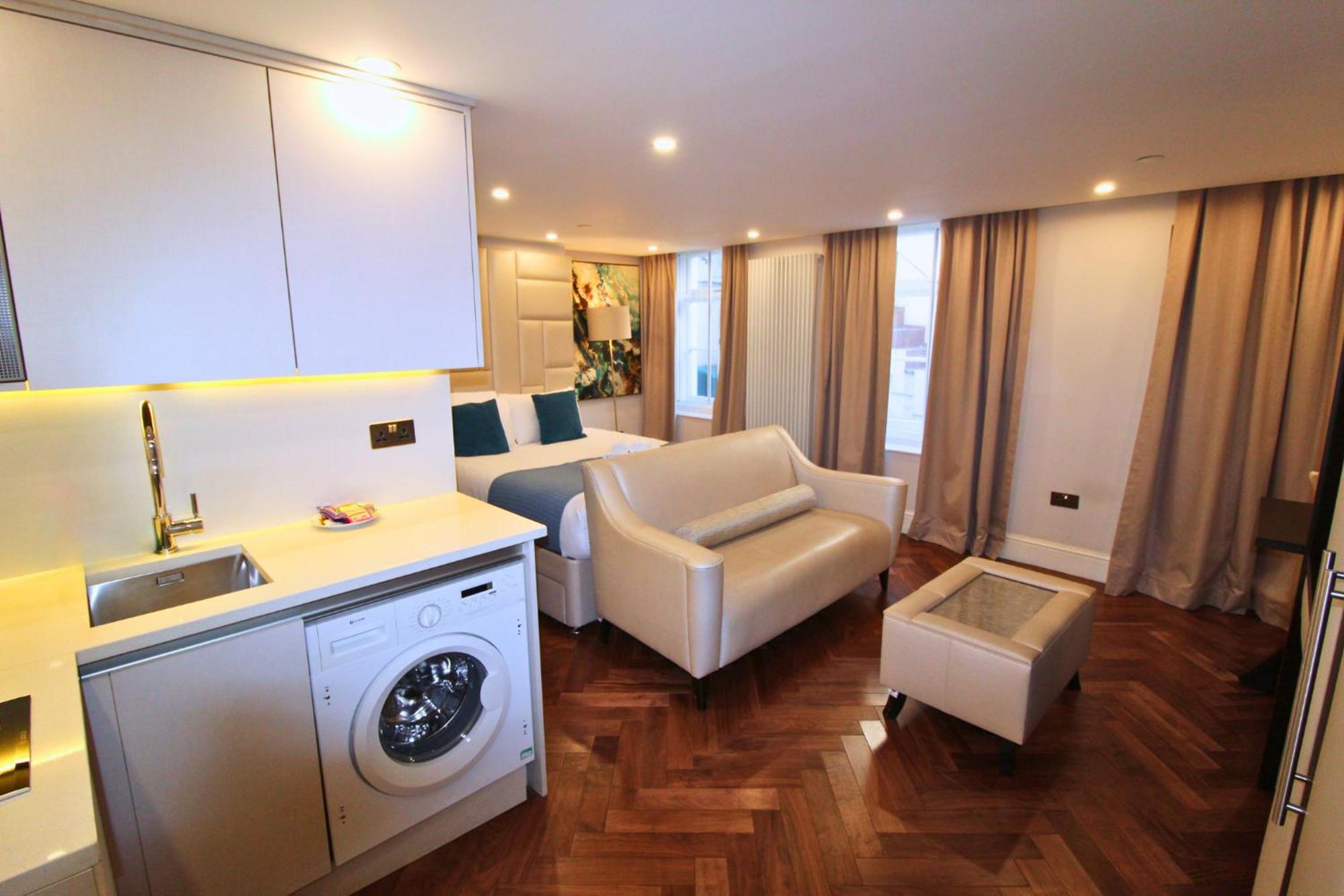 Baker Street By Viridian Apartment London