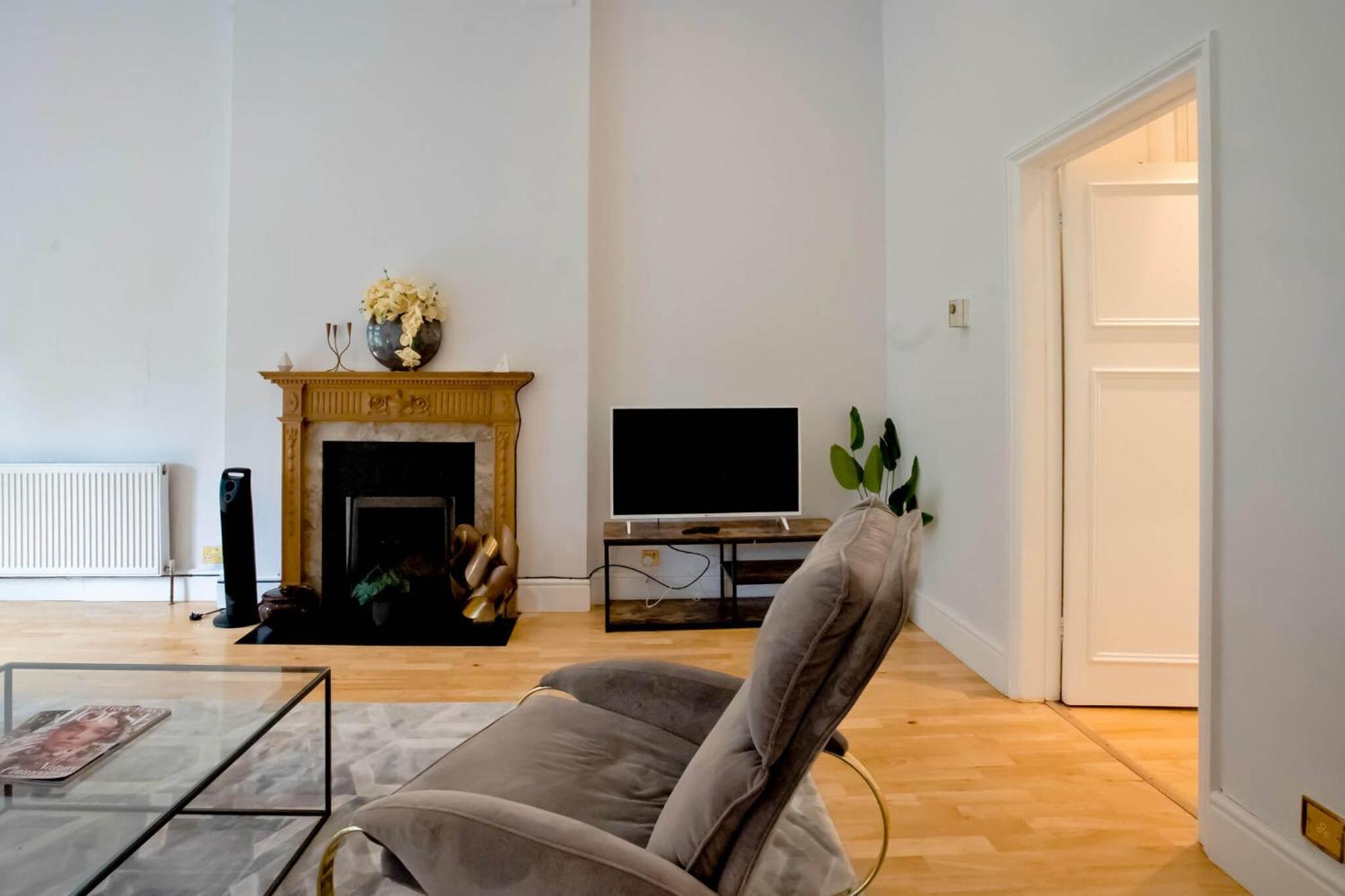 Primrose Hill Park Apartment *