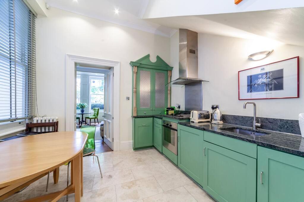 Elegant 2-bedroom Flat In South Kensington, Apartment *