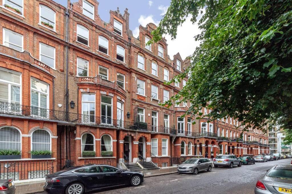 Elegant 2-bedroom Flat In South Kensington, * London