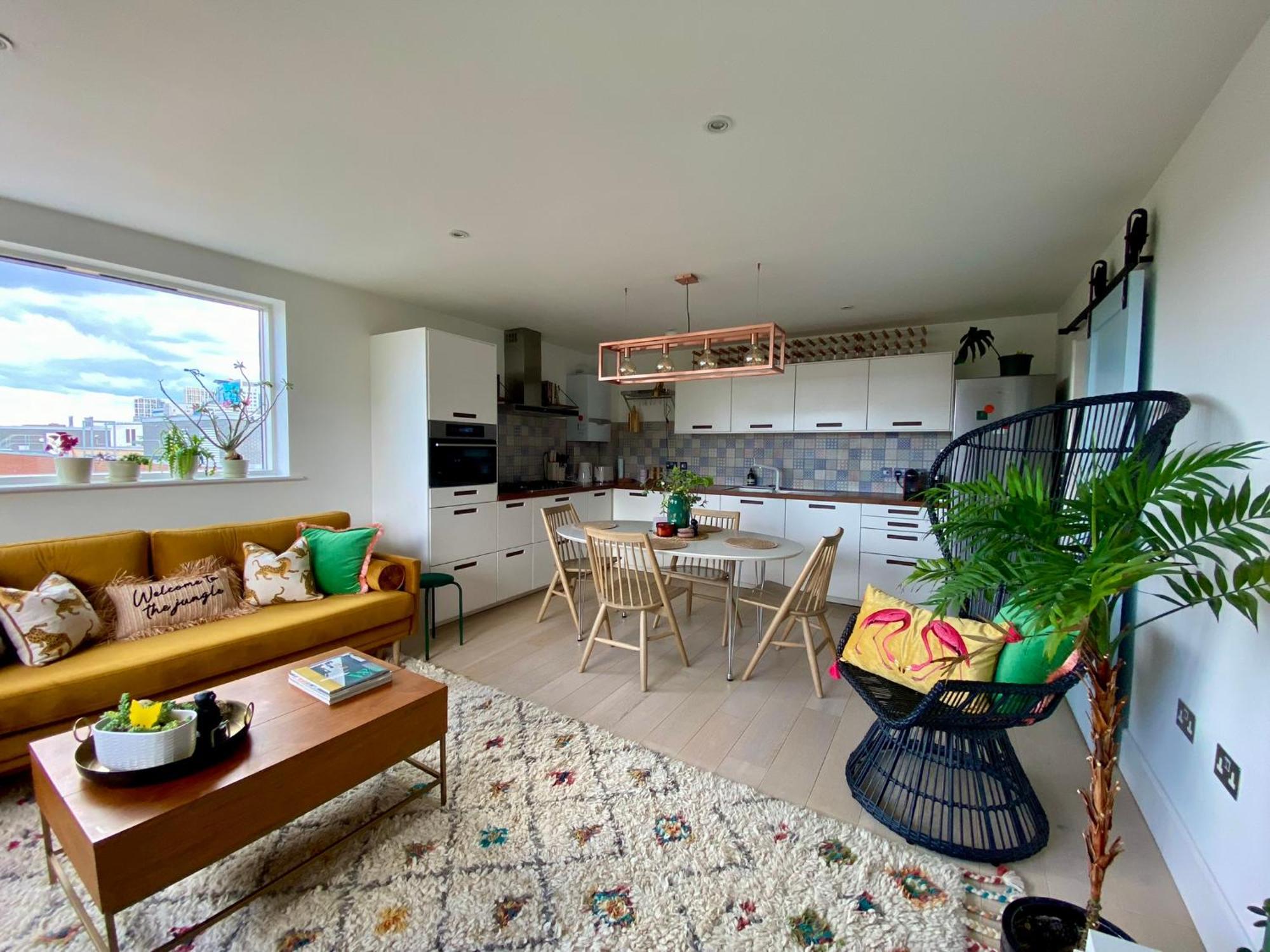 Apartment Urban Rainforeast, By Brick Lane E1, Family Friendly *