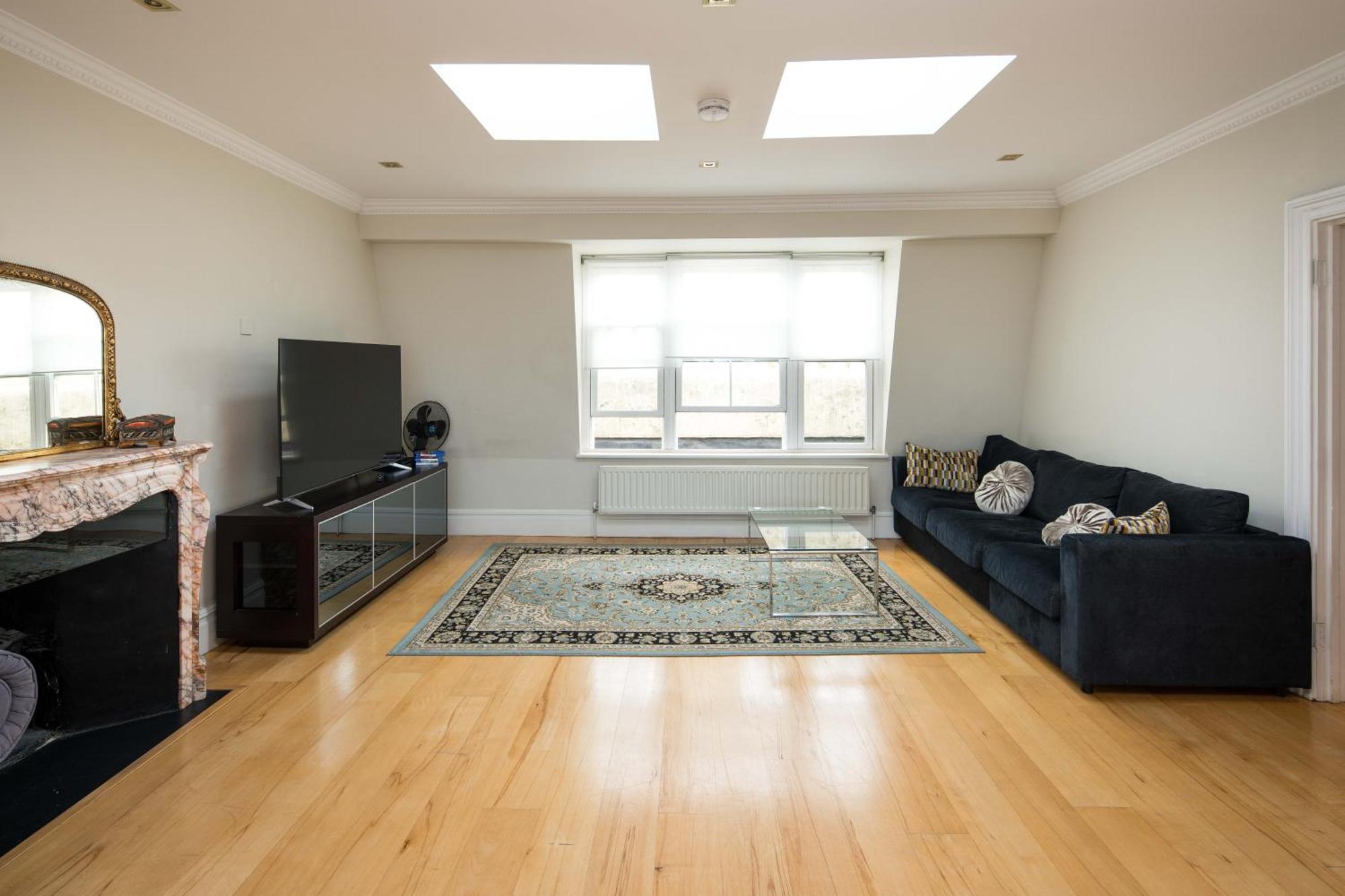Kensington Skyline Penthouse * London