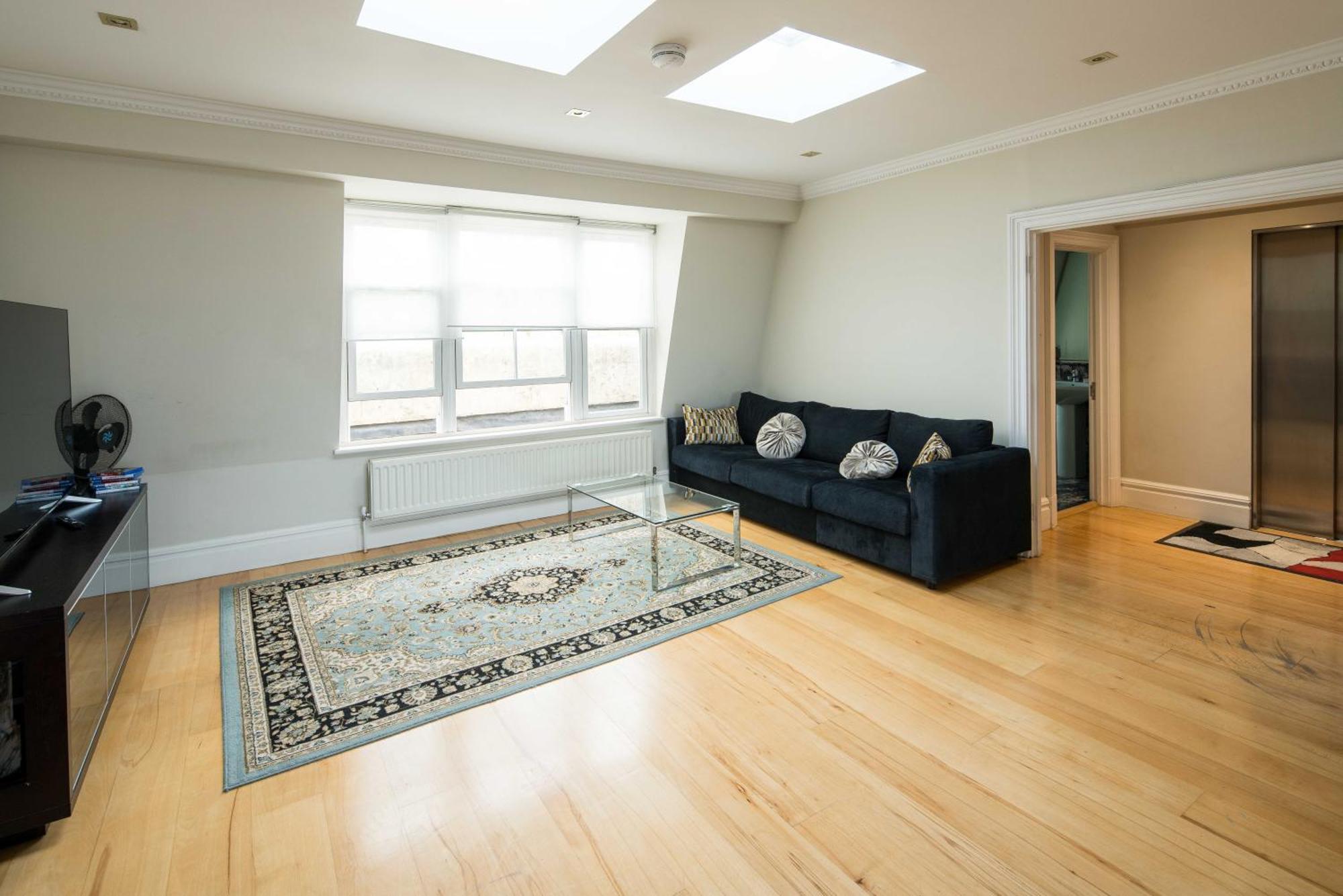 Kensington Skyline Penthouse Apartment