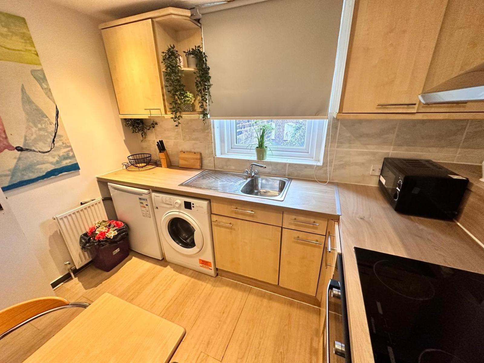 Bright Family Studio In Central Apartamento