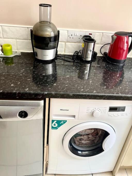 Apartment Flat Near Hyde Park, Central London Location London